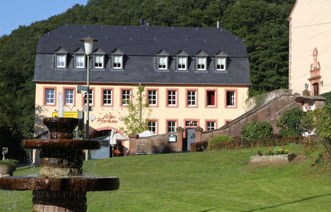 Hotel Altes Pfarrhaus Speicher Exterior foto